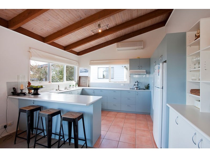 15 Robyn Road, Moggs Creek VIC 3231