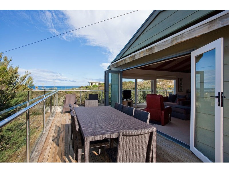 15 Robyn Road, Moggs Creek VIC 3231