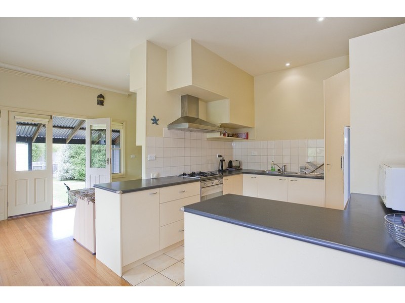 10 Anderson Street, Aireys Inlet VIC 3231