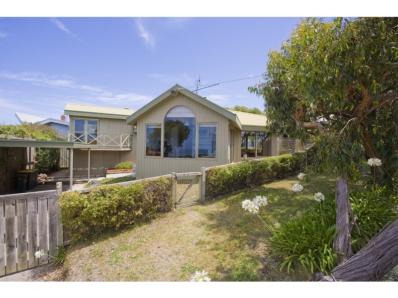 2 Bimbadeen Drive, Fairhaven VIC 3231