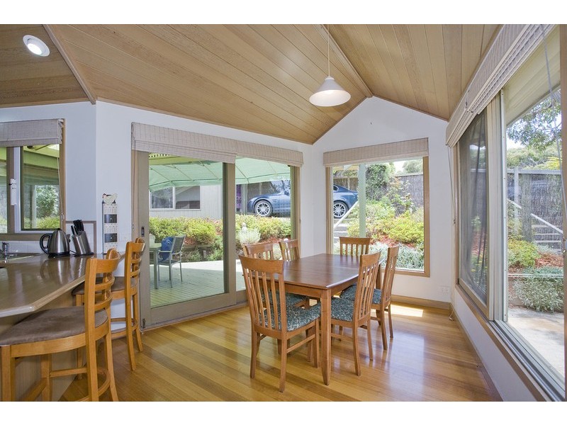 2 Bimbadeen Drive, Fairhaven VIC 3231