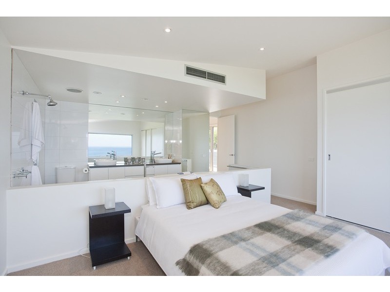 18 Yandanah Road, Fairhaven VIC 3231