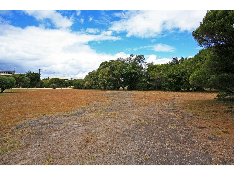 21 Robyn Road, Moggs Creek VIC 3231
