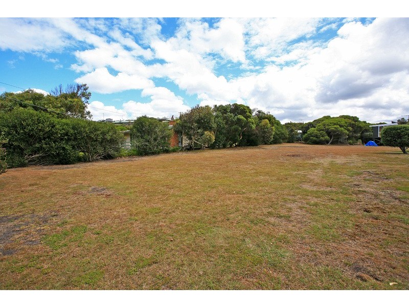 21 Robyn Road, Moggs Creek VIC 3231