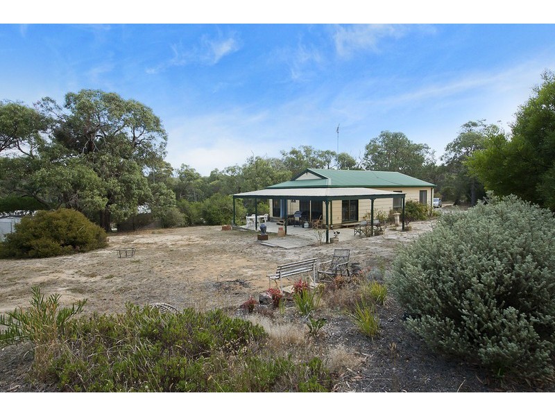 20 Gilbert Street, Aireys Inlet VIC 3231