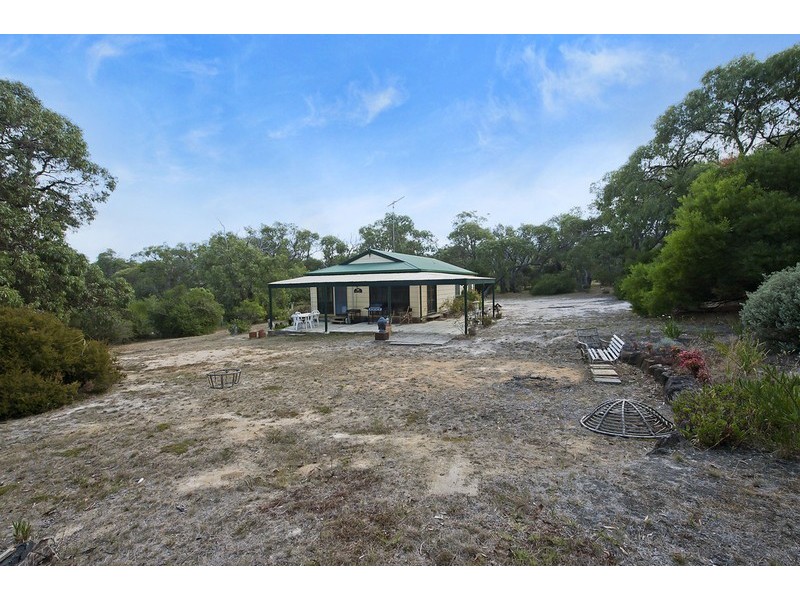 20 Gilbert Street, Aireys Inlet VIC 3231