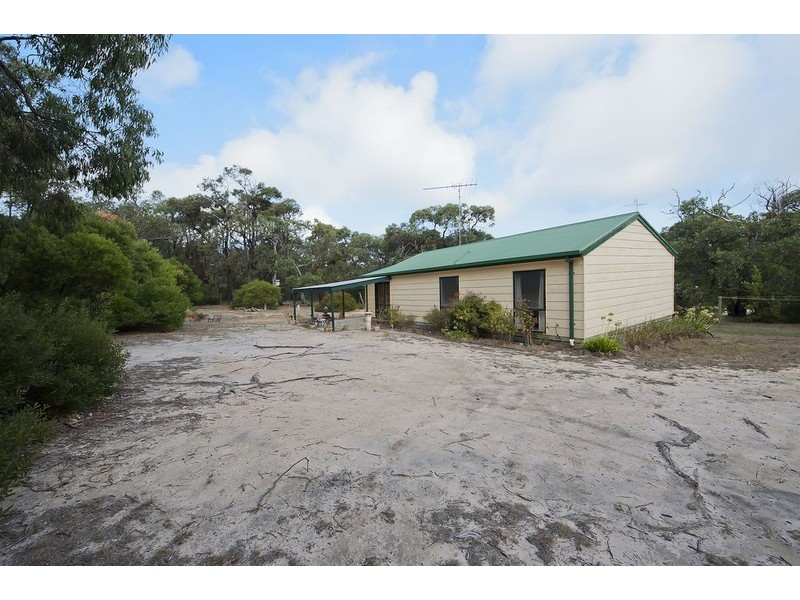 20 Gilbert Street, Aireys Inlet VIC 3231