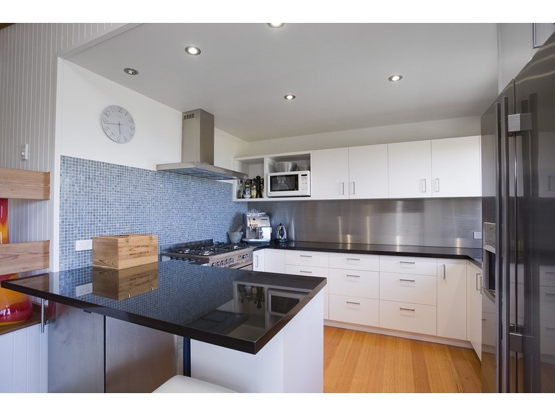 42 Banool Road, Fairhaven VIC 3231