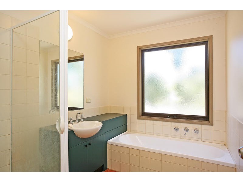 2/9 Hartley Street, Aireys Inlet VIC 3231