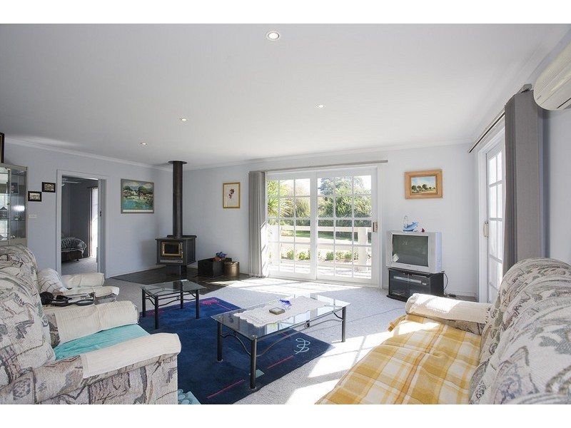 18  Anderson Street, Aireys Inlet VIC 3231