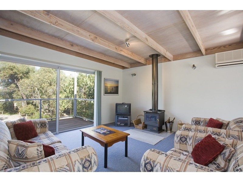 1B/19 Aireys  Street, Aireys Inlet VIC 3231