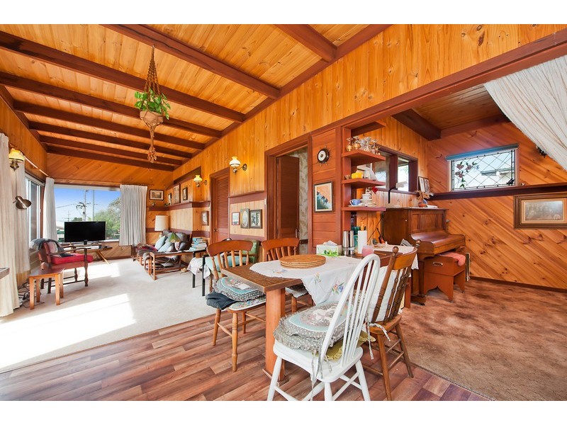 123 McLachlan Street, Apollo Bay VIC 3233