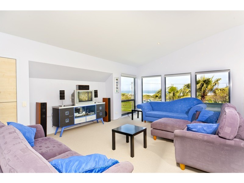 16 Gambier Street, Apollo Bay VIC 3233