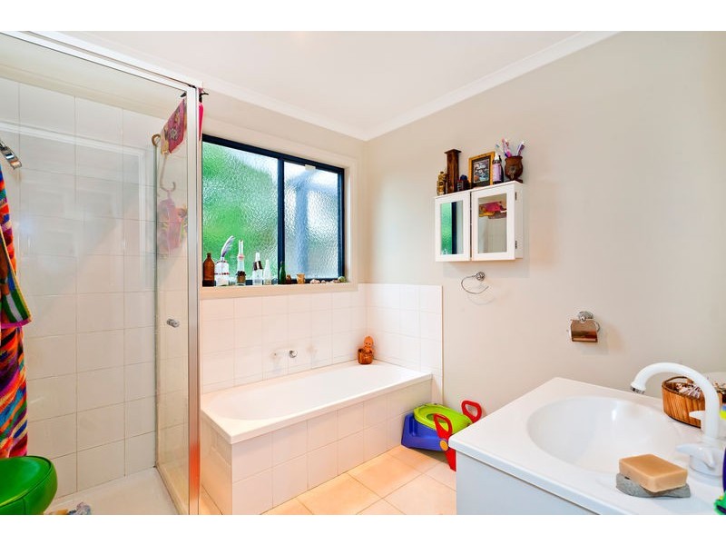 6 Ramsden Avenue, Apollo Bay VIC 3233