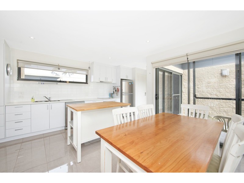 2/5 Pengilley Avenue, Apollo Bay VIC 3233