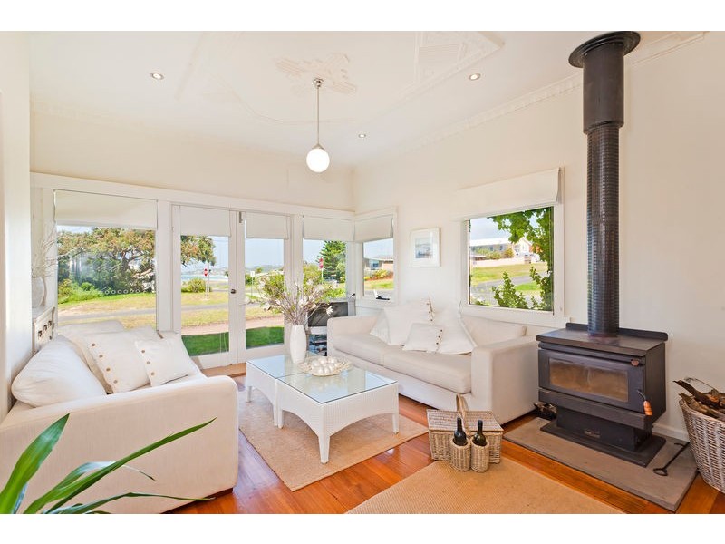 22 Great Ocean Road, Apollo Bay VIC 3233