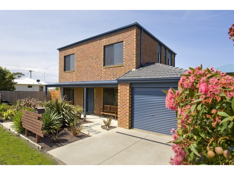 22 Diana Street, Apollo Bay VIC 3233