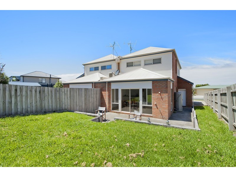 22 Scenic Drive, Apollo Bay VIC 3233