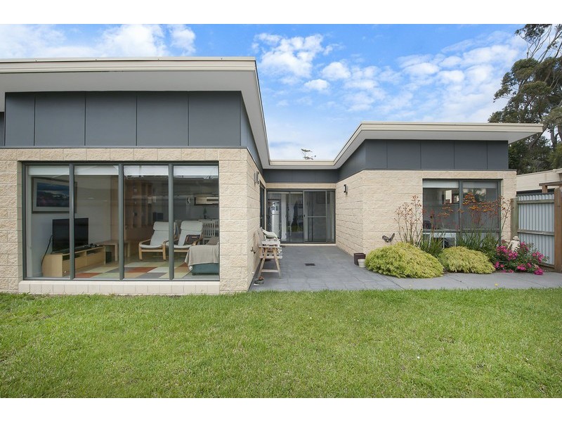 2/5 Pengilly Avenue, Apollo Bay VIC 3233