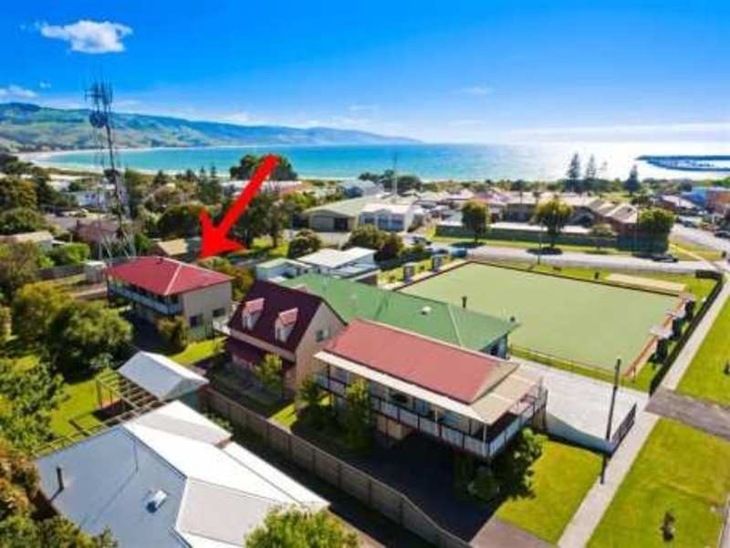8 Moore Street, Apollo Bay VIC 3233