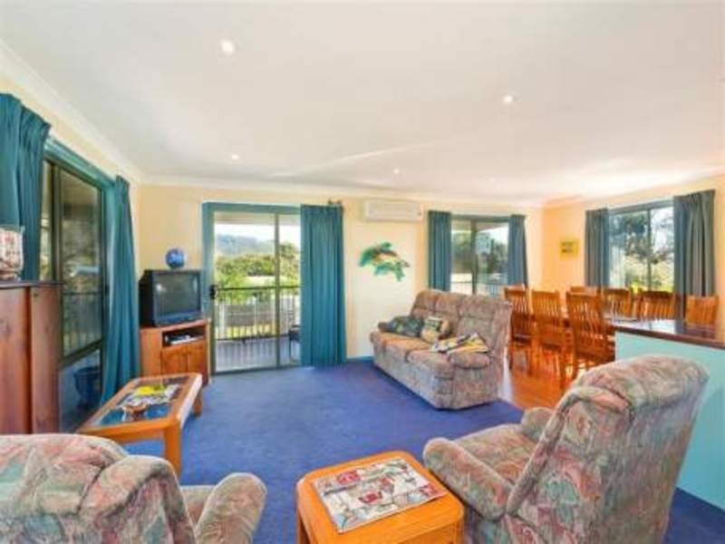 8 Moore Street, Apollo Bay VIC 3233