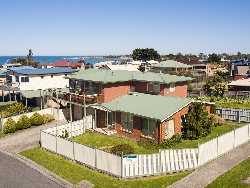 6 Jillian Road, Apollo Bay VIC 3233