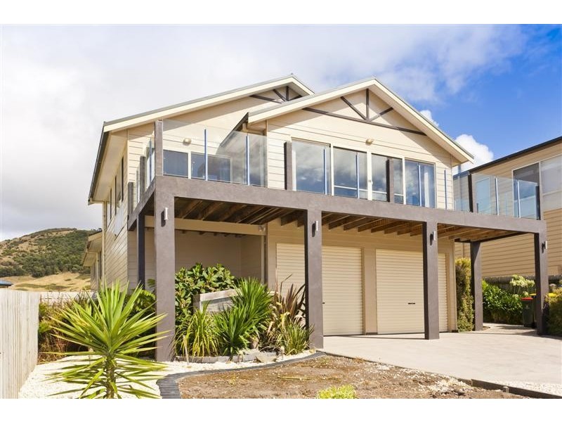 18 Seaview Drive, Apollo Bay VIC 3233