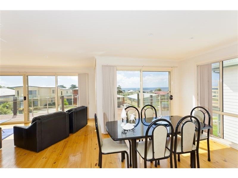 18 Seaview Drive, Apollo Bay VIC 3233