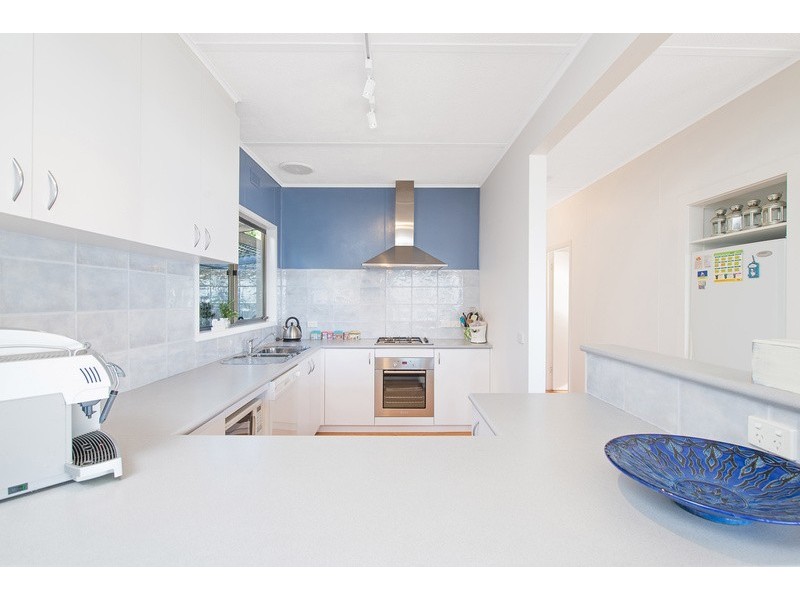 6 Mitchell Court, Marengo VIC 3233