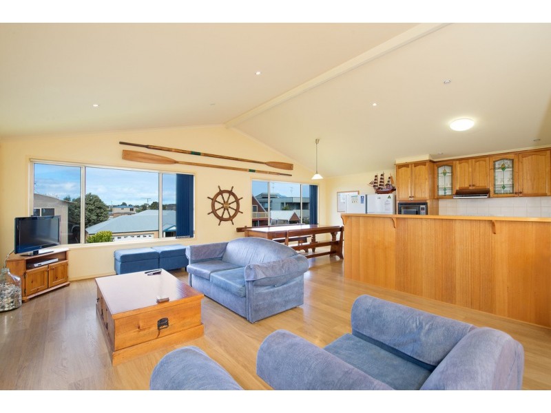 10 Scenic Drive, Apollo Bay VIC 3233