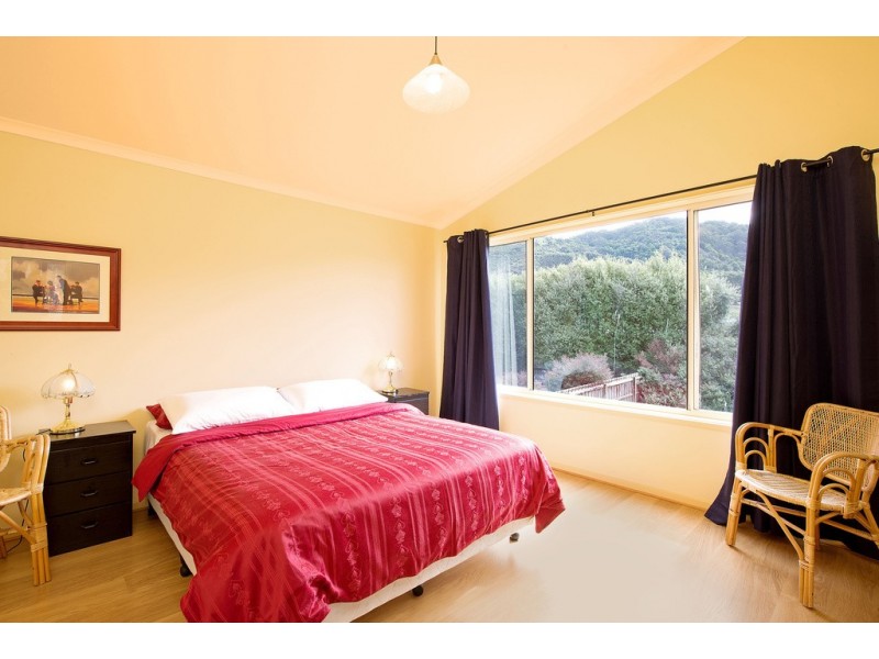 10 Scenic Drive, Apollo Bay VIC 3233