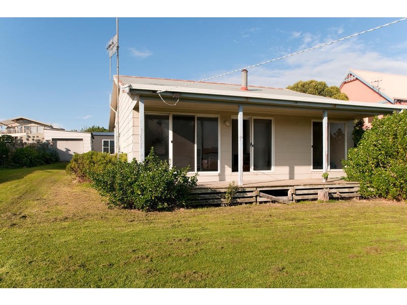 24 Hennessy Street, Port Campbell VIC 3269