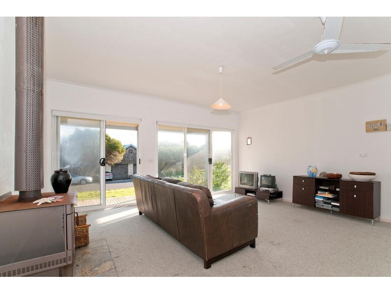 24 Hennessy Street, Port Campbell VIC 3269
