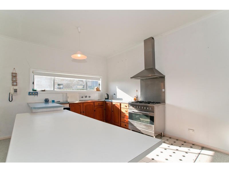 24 Hennessy Street, Port Campbell VIC 3269