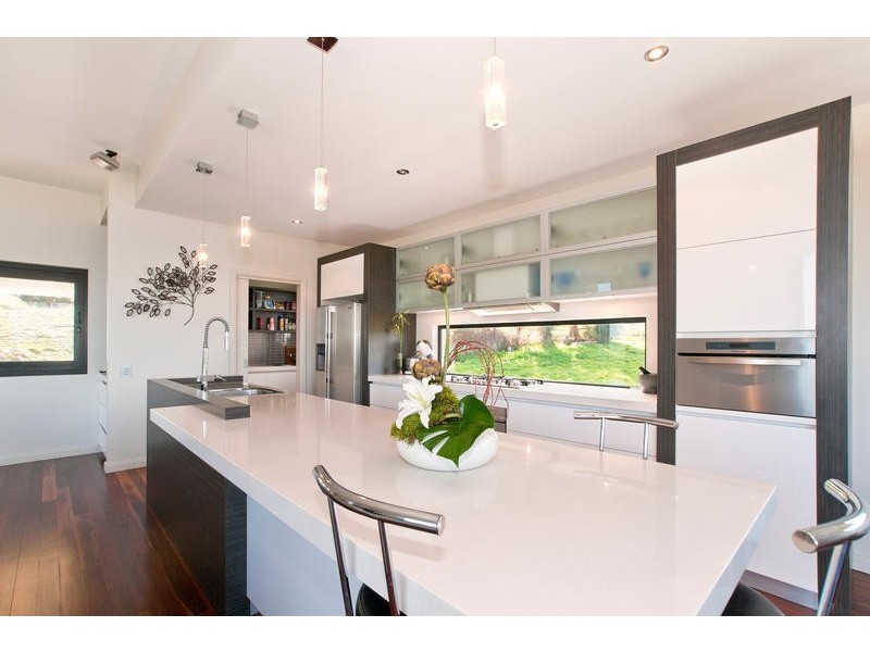 27 Seeberg Court, Apollo Bay VIC 3233