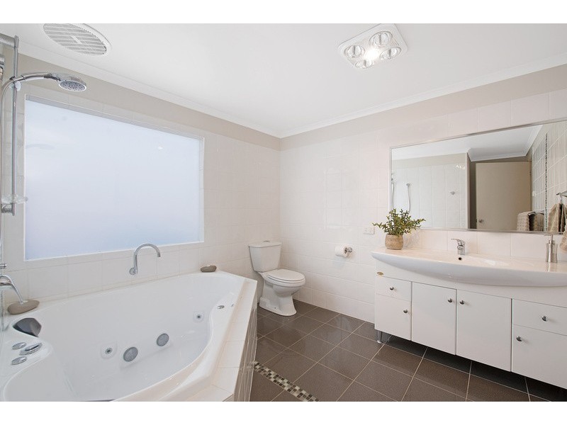 15A McLennan Street, Apollo Bay VIC 3233