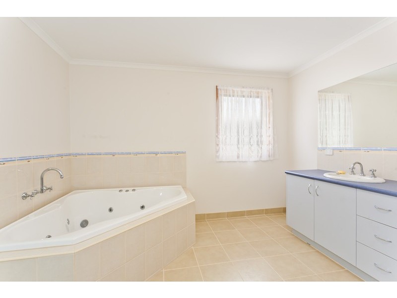79 Costin Street, Apollo Bay VIC 3233