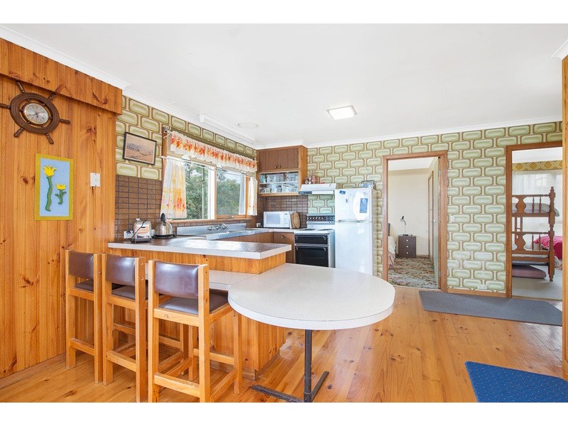 27 Surf Avenue, Skenes Creek VIC 3233