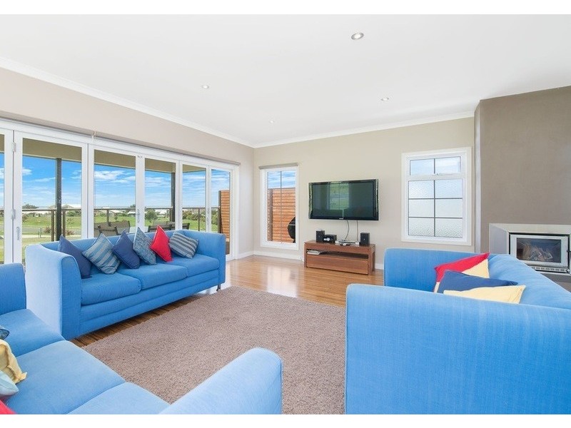 24 Joyce Street, Apollo Bay VIC 3233