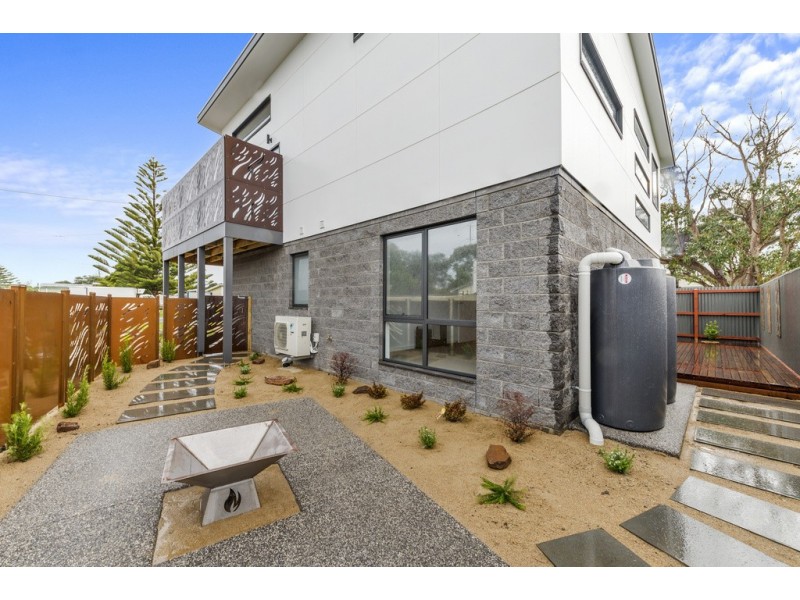 2-4/16 Thomson Street, Apollo Bay VIC 3233