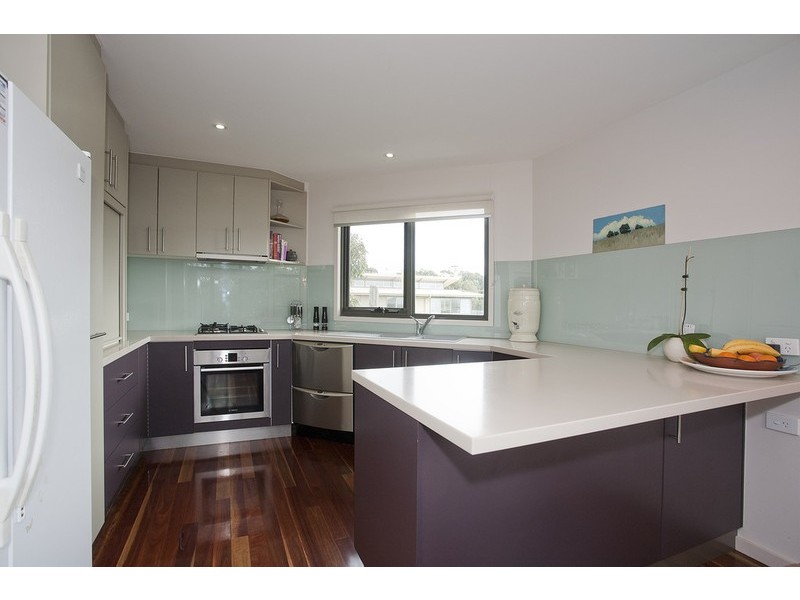 2/9 Telford Street Marengo, Apollo Bay VIC 3233