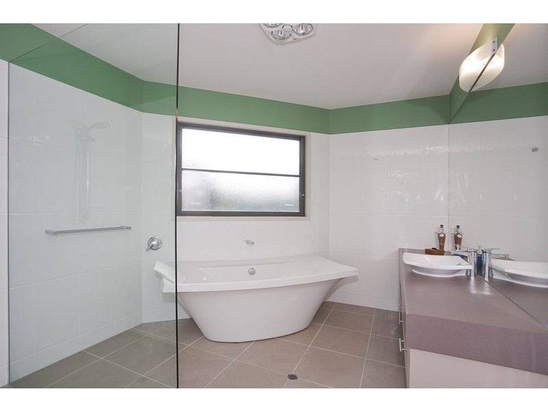 2/9 Telford Street Marengo, Apollo Bay VIC 3233