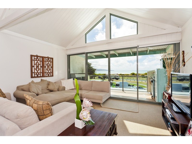 2/135 Great Ocean Road, Apollo Bay VIC 3233