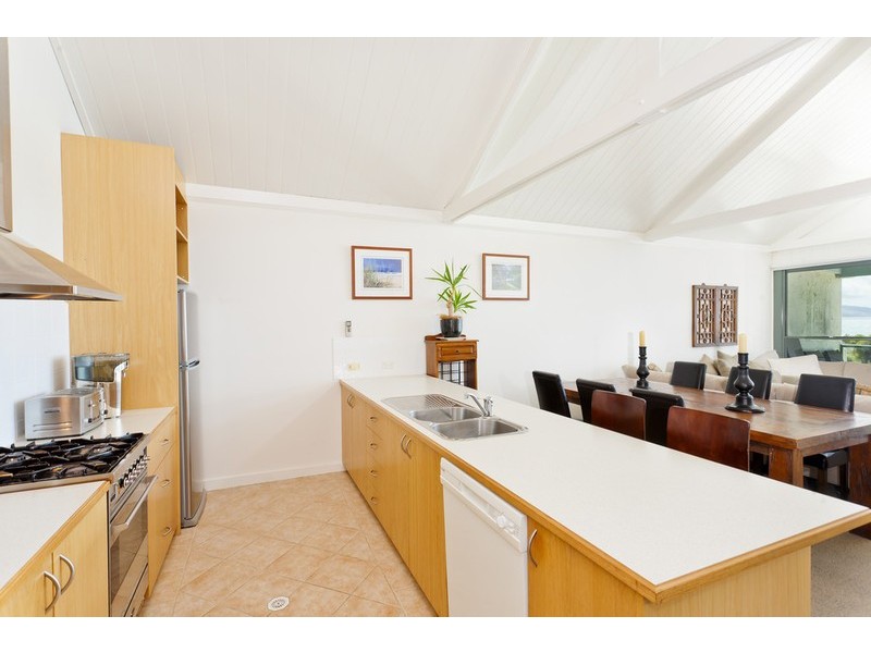 2/135 Great Ocean Road, Apollo Bay VIC 3233