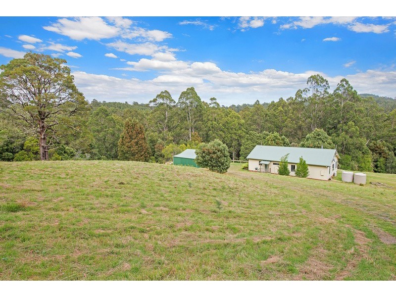 870 Forrest Apollo Bay Road, Barramunga VIC 3249