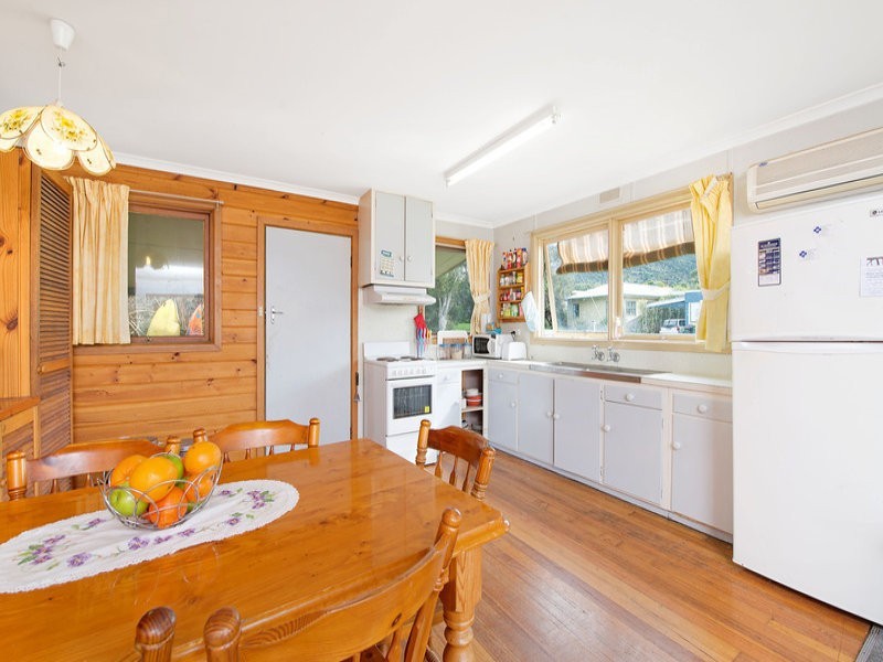 109 McLachlan Street, Apollo Bay VIC 3233