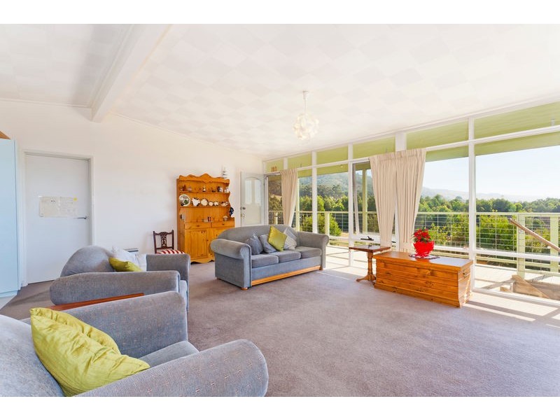 120 Montrose Avenue, Apollo Bay VIC 3233