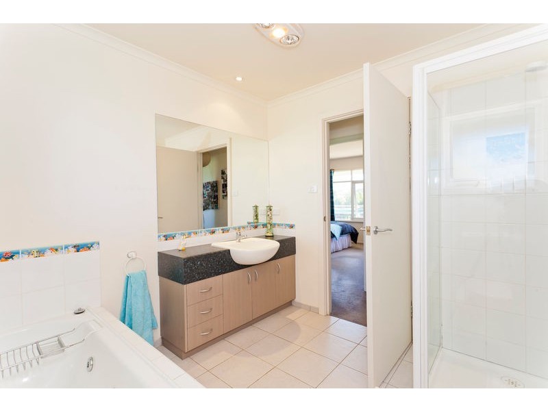 120 Montrose Avenue, Apollo Bay VIC 3233