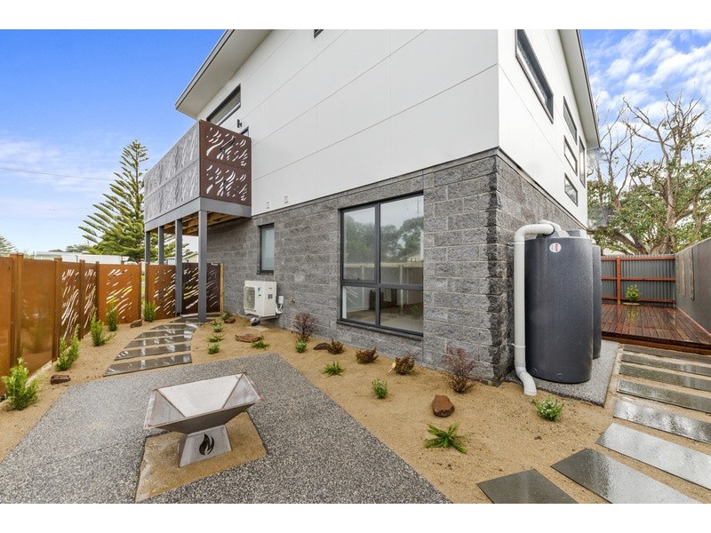 1/16 Thomson Street, Apollo Bay VIC 3233