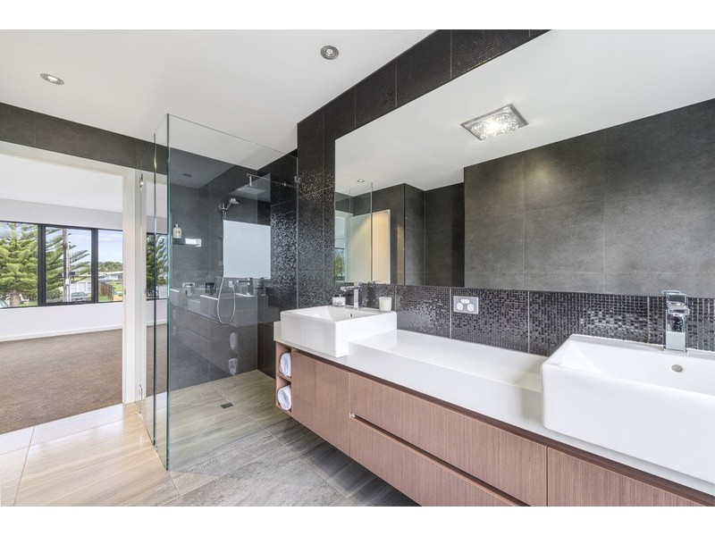 1/16 Thomson Street, Apollo Bay VIC 3233